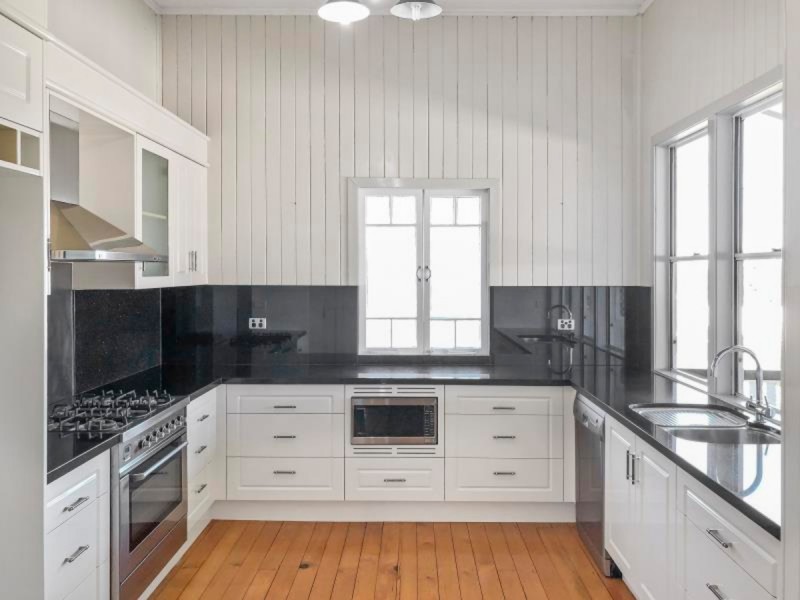 258 Agnes Street, The Range QLD 4700